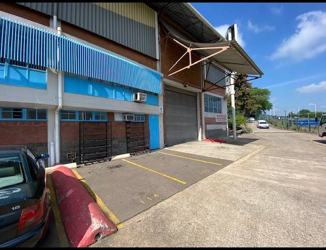 918M² WAREHOUSE TO LET IN NEW GERMANY